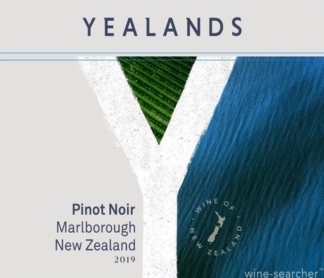 Label 1 of Yealands Pinot Noir